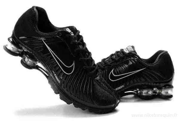 Hommes Nike Shox R4 625 noire (1)